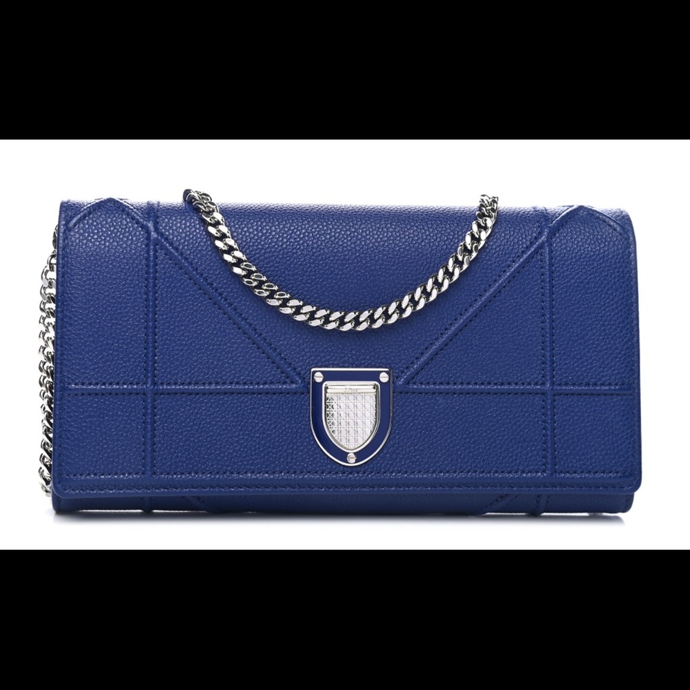 CHRISTIAN DIOR
Grained Calfskin Diorama Wallet on Chain Pouch Blue